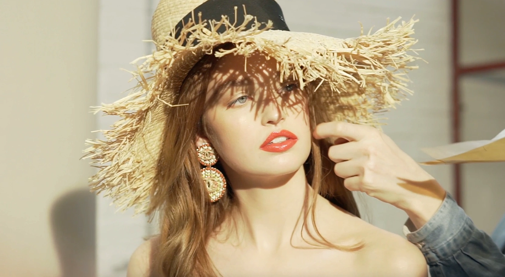 Go behind the scenes of the June issue beauty shoot Go behind the scenes of the June issue beauty shoot