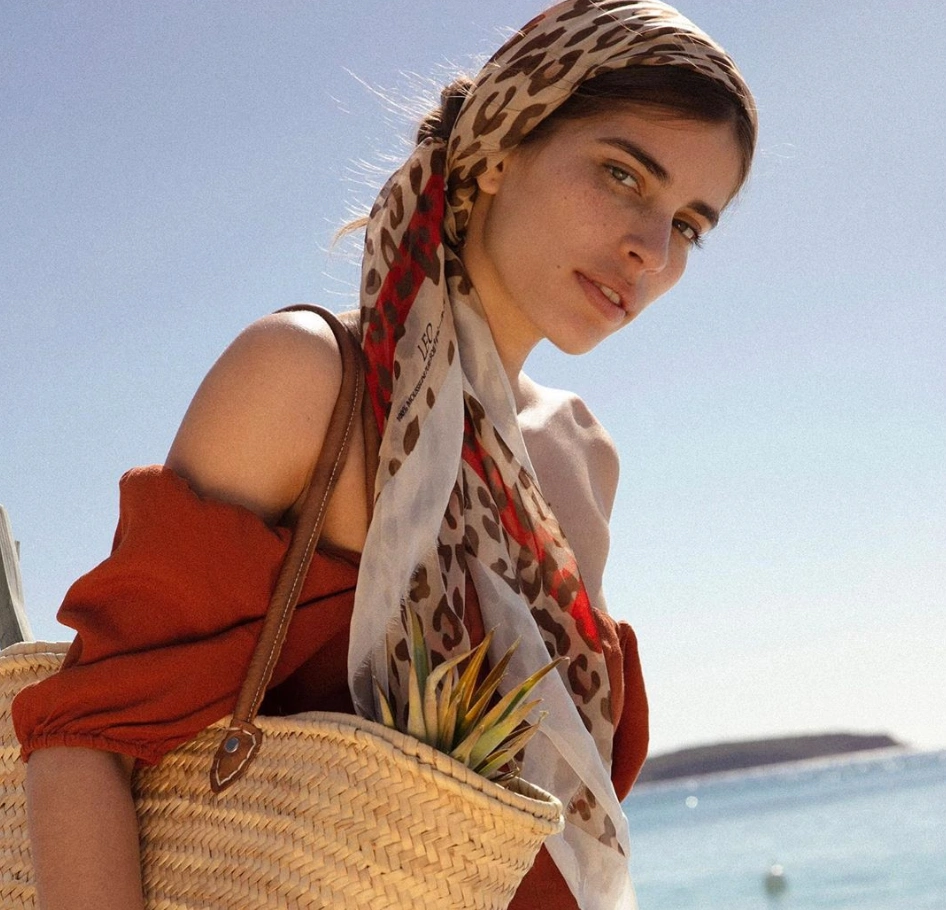 How to stay on trend this summer but look classically chic? Simply wear silk