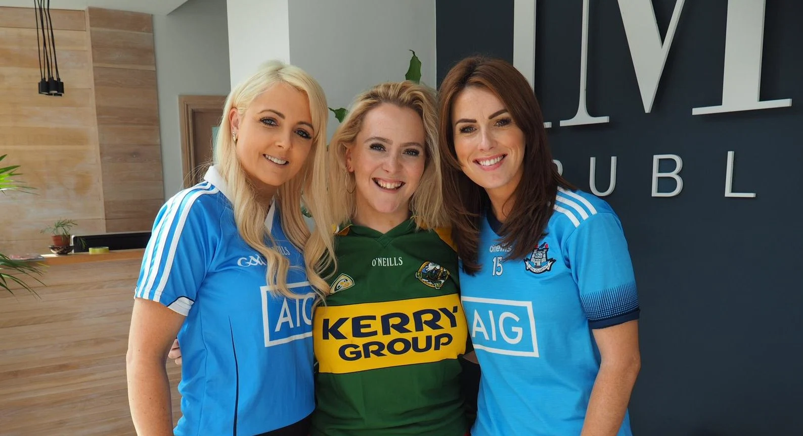 ‘Kerry people are cute. Ask us a question, we’ll talk in rings and keep schtum’ ‘Kerry people are cute. Ask us a question, we’ll talk in rings and keep schtum’