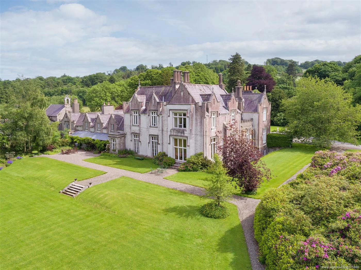 This manor just outside of Blessington comes with its own private lake and is up for €2.25 million