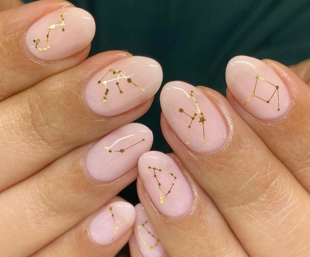 The nail art trend that’s sweeping the Instagram explore page The nail art trend that’s sweeping the Instagram explore page