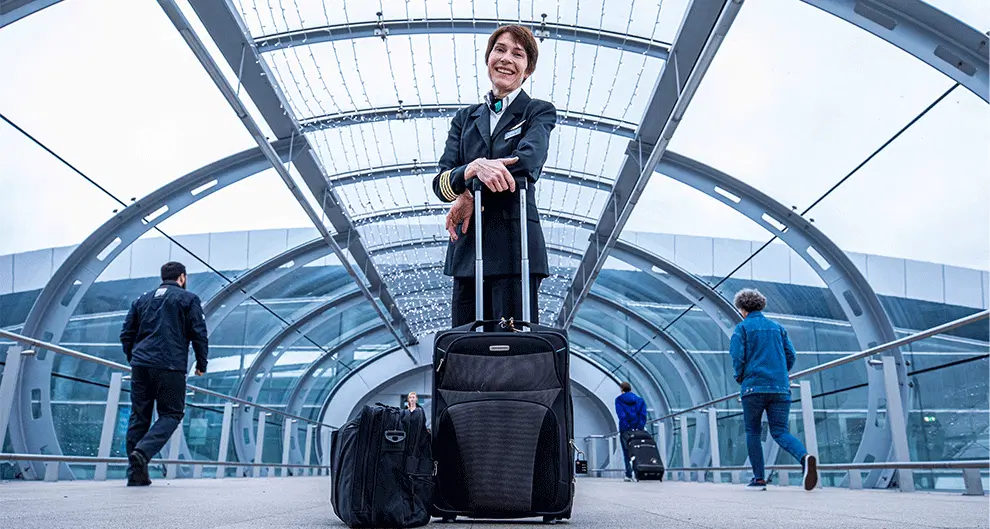 Trailblazers in Technology: ‘I feel a responsibility to mentor new female pilots’ – Captain Louise Gilroy Trailblazers in Technology: ‘I feel a responsibility to mentor new female pilots’ – Captain Louise Gilroy