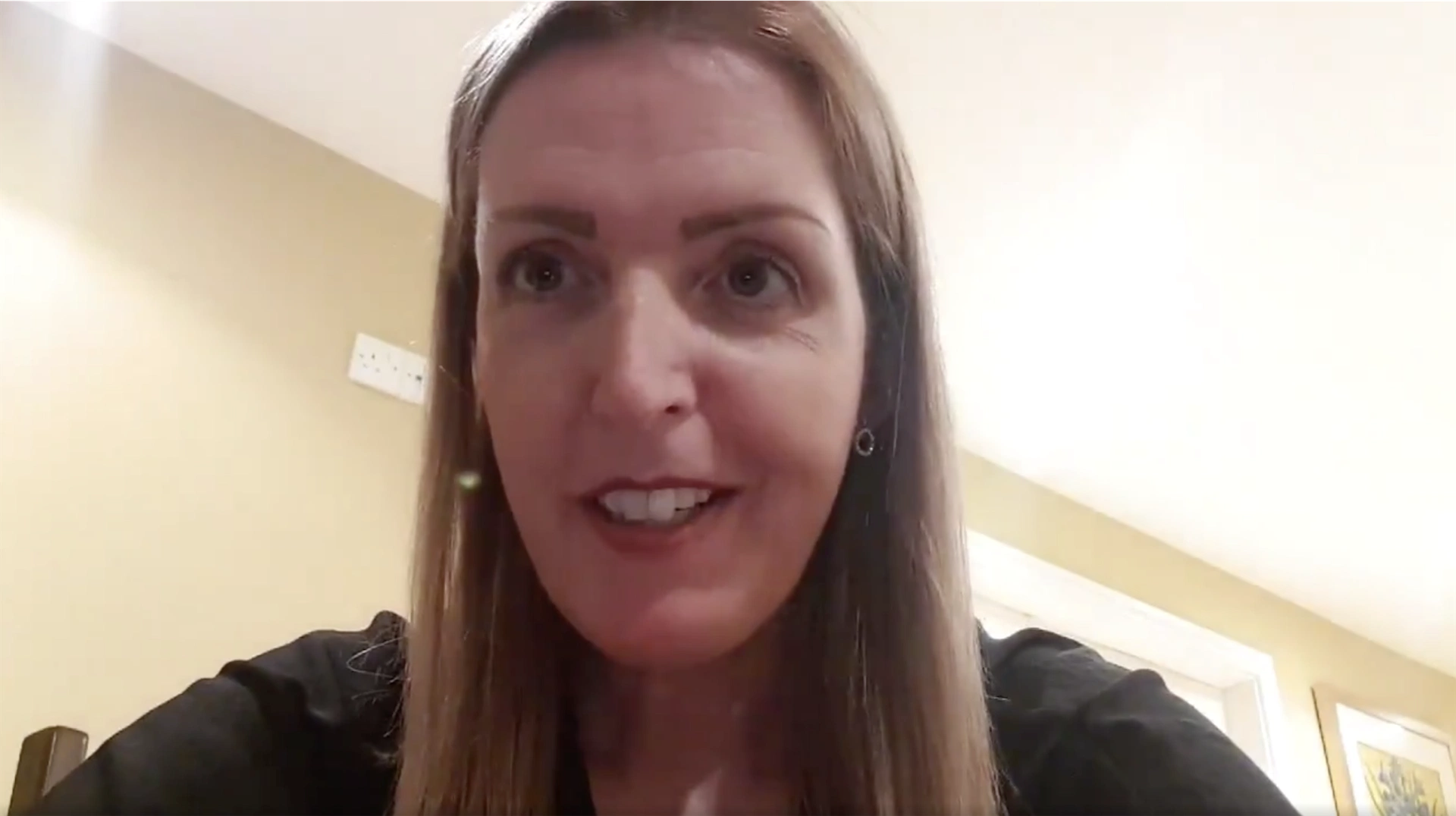 Video: Vicky Phelan does experiment with her son to highlight the importance of hand-washing