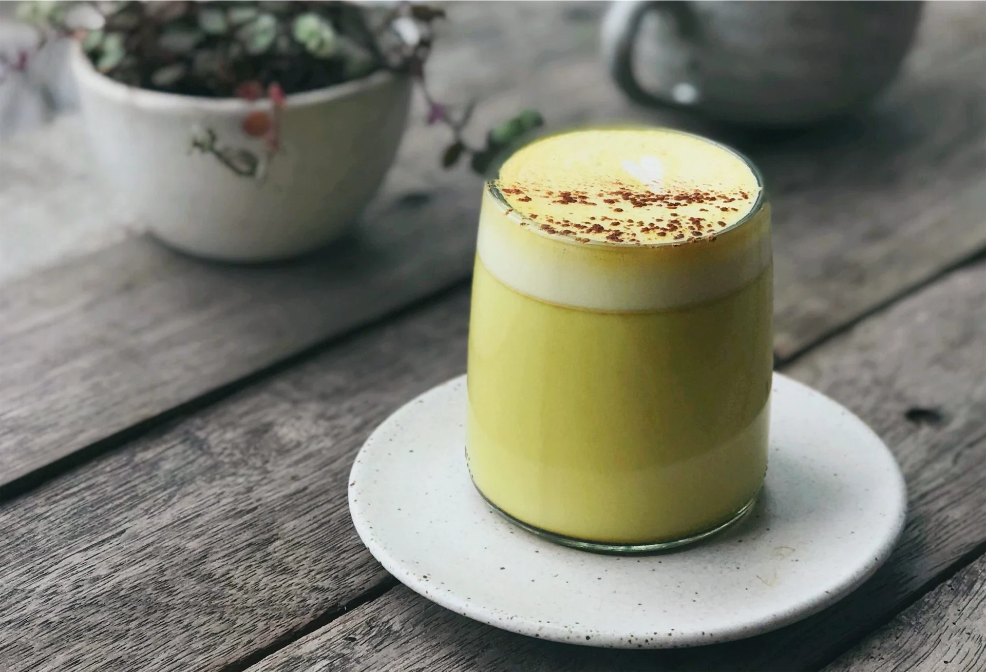 Want to give your skin a boost while inside? 5 reasons turmeric will help