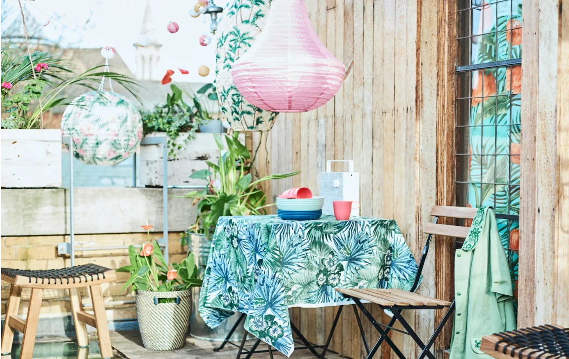 Planning to relax in the garden this weekend? Here are 8 outdoor updates for under €50