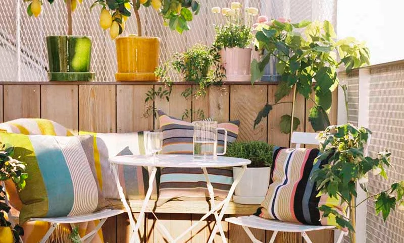 Balcony furniture and accessories for the tiniest of outdoor spaces