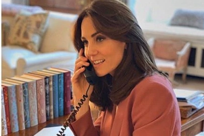 6 celebrity shelfies that are making us feel seriously uncultured