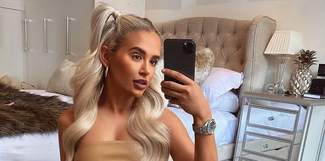 Molly Mae’s Instagram tutorial shows how much effort goes into the typical selfie these days