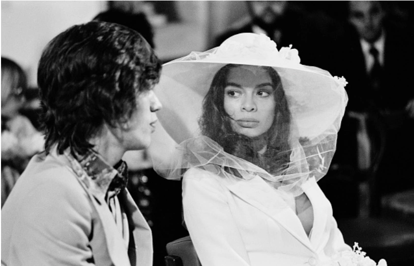 Bianca Jagger’s quarantine routine involves yoga in the bath