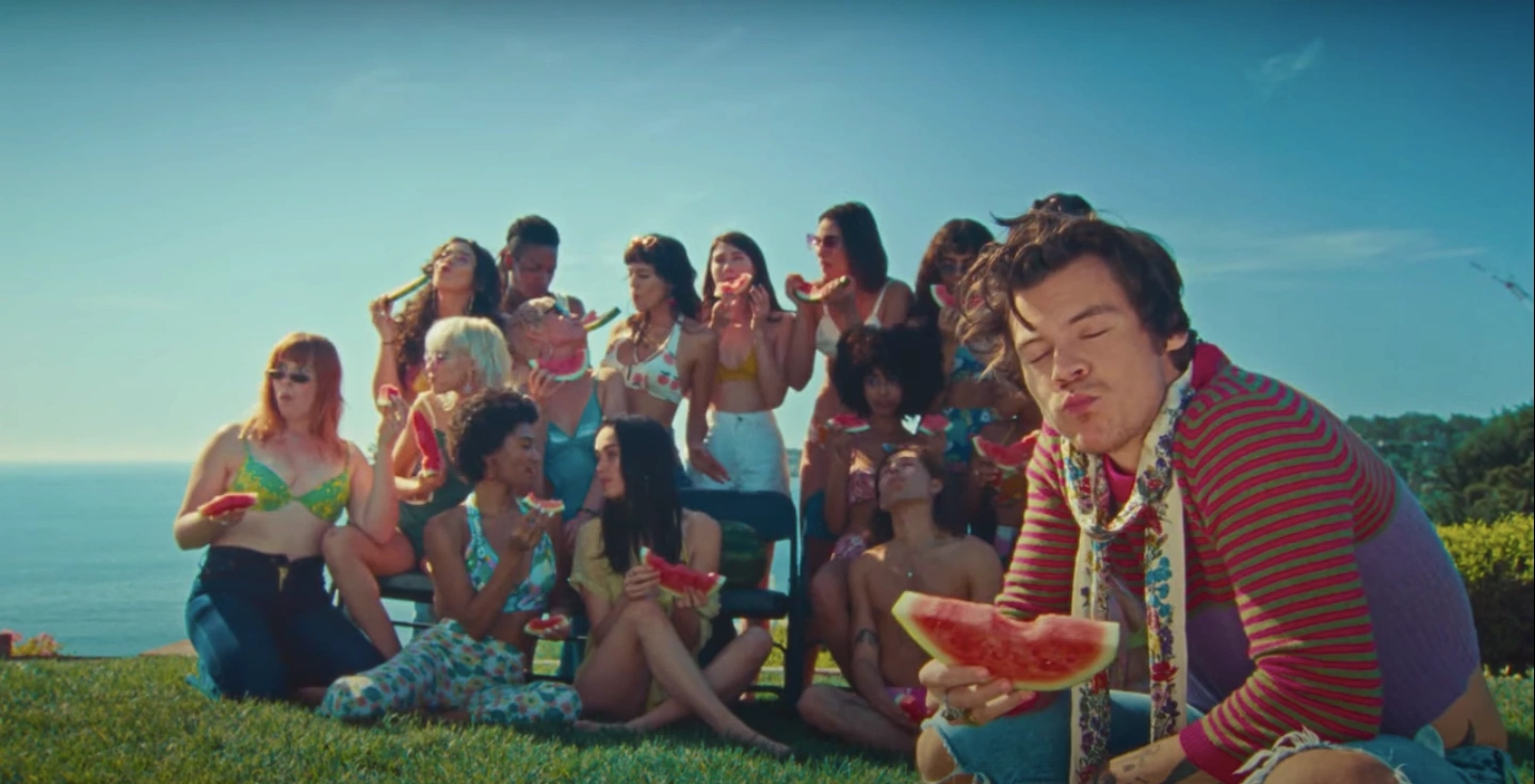 My summer outfit inspiration, courtesy of Harry Styles’ new video