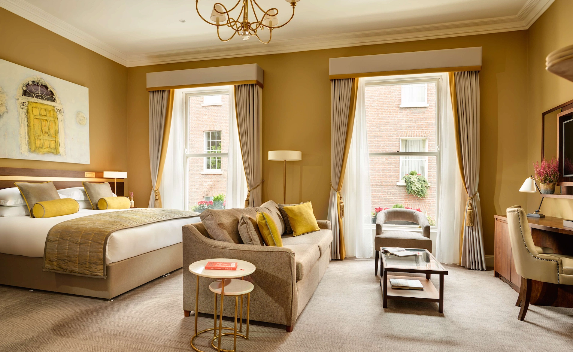 Do Dublin like a tourist from the Trinity Townhouse