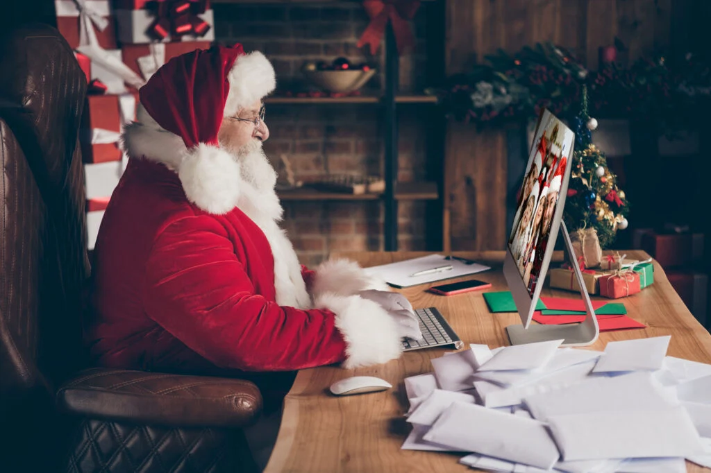 5 safe ways around Ireland for your family to visit Santa this year