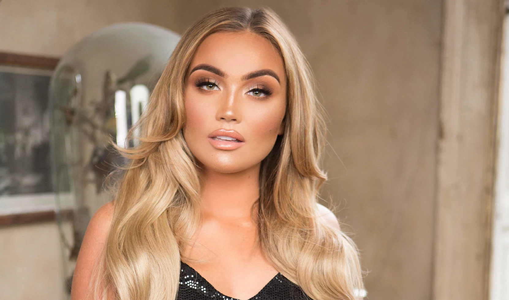 The Air Brush by Platinum is your tool for big-volume, salon-worthy hairstyling at-home