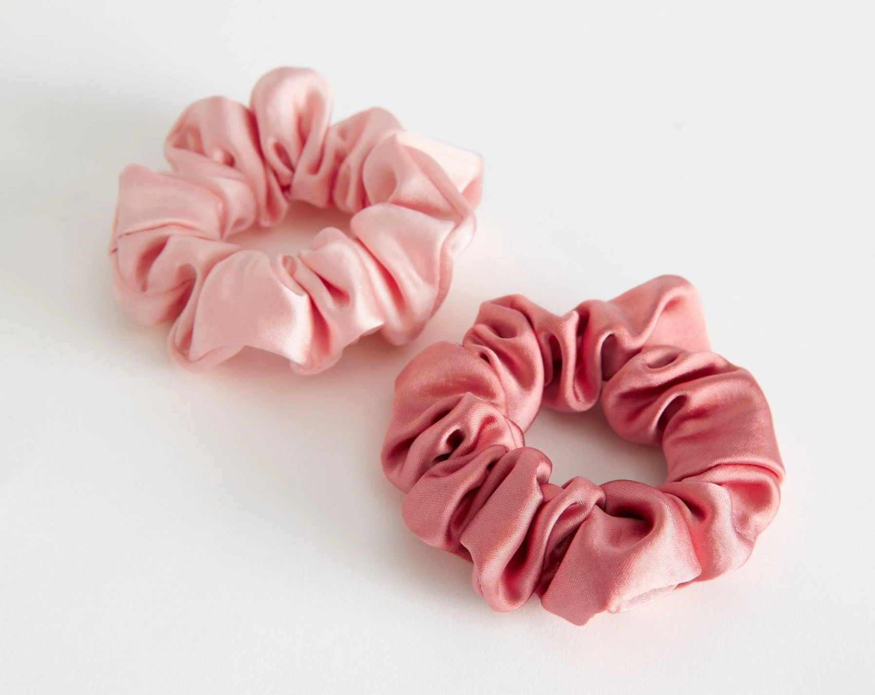 & Other Stories Scrunchie Set, €7