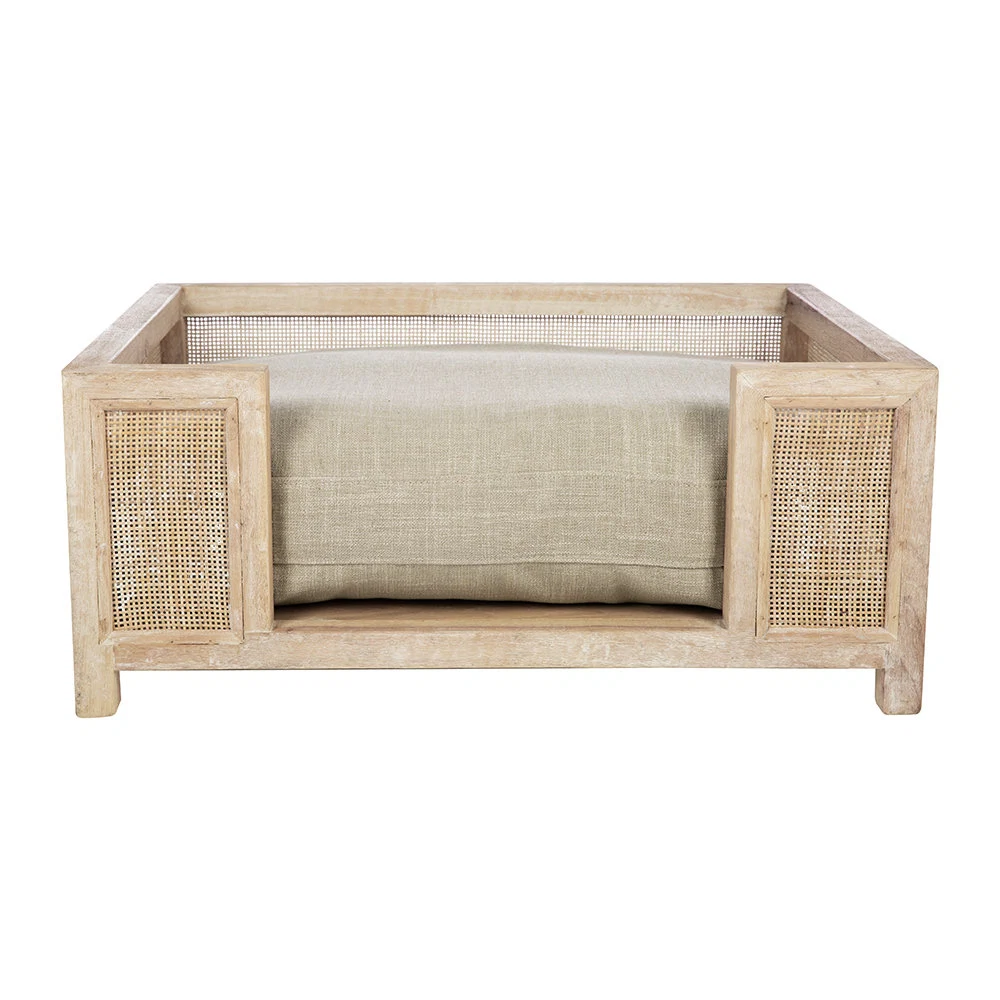 Christopher pet bed, €308, Amara