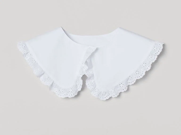 H&M Lace Trimmed Collar, €9.99