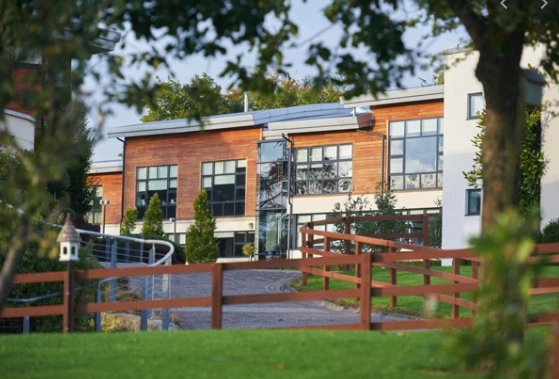 Beacon hospital outrage: ‘A privileged group with the right connections jumps the queue’