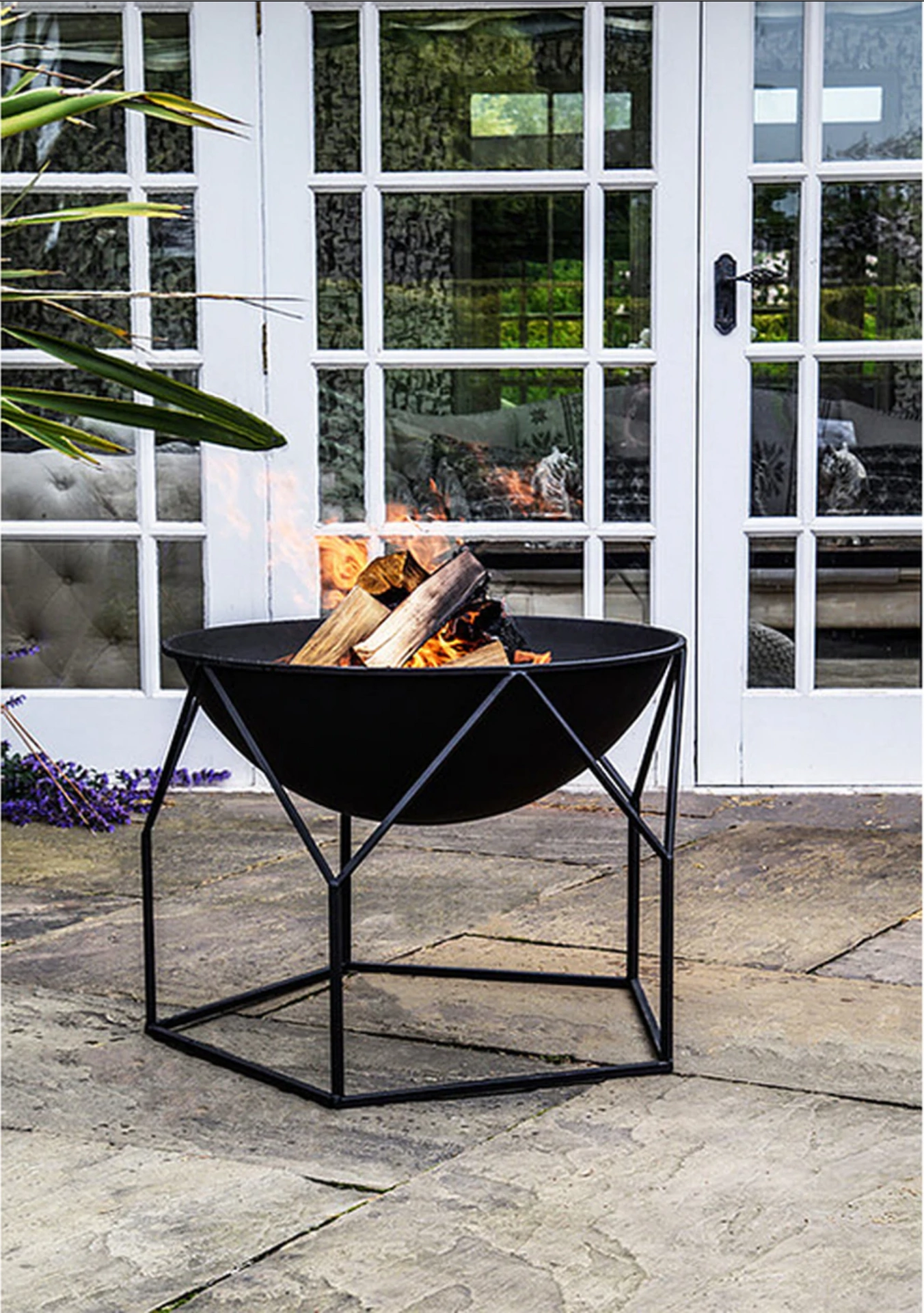 Outdoor Buck Firebowl Black, €255 