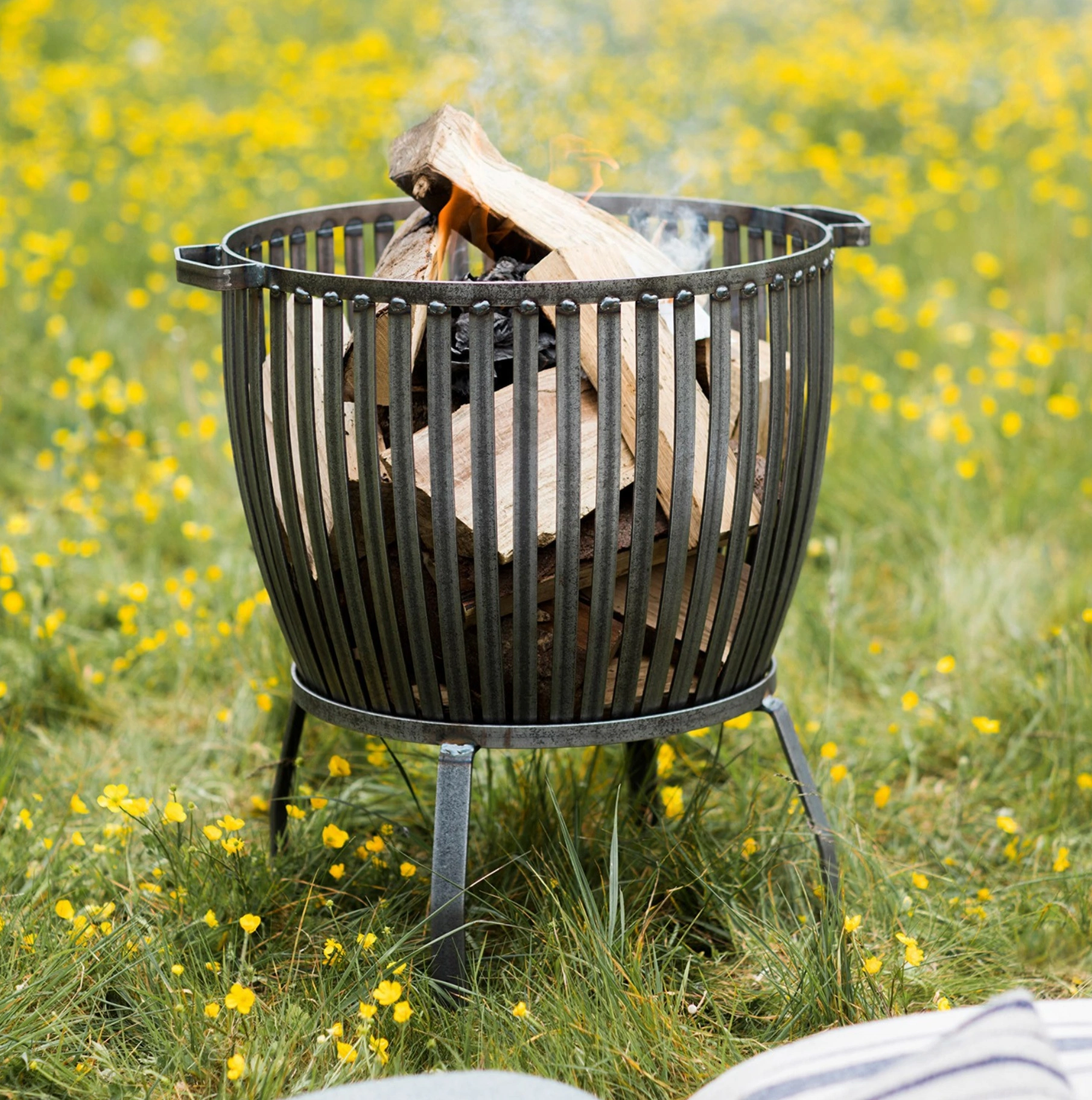 Fire pit basket, €195