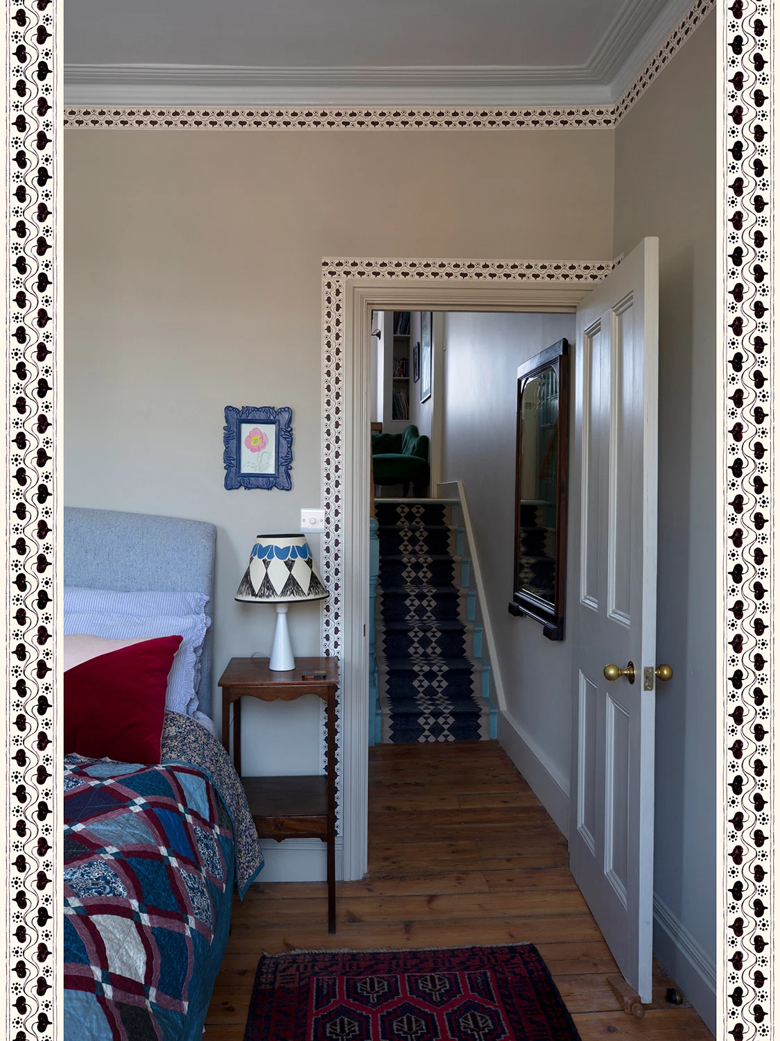 Ivy Chaplet border, Common Thread