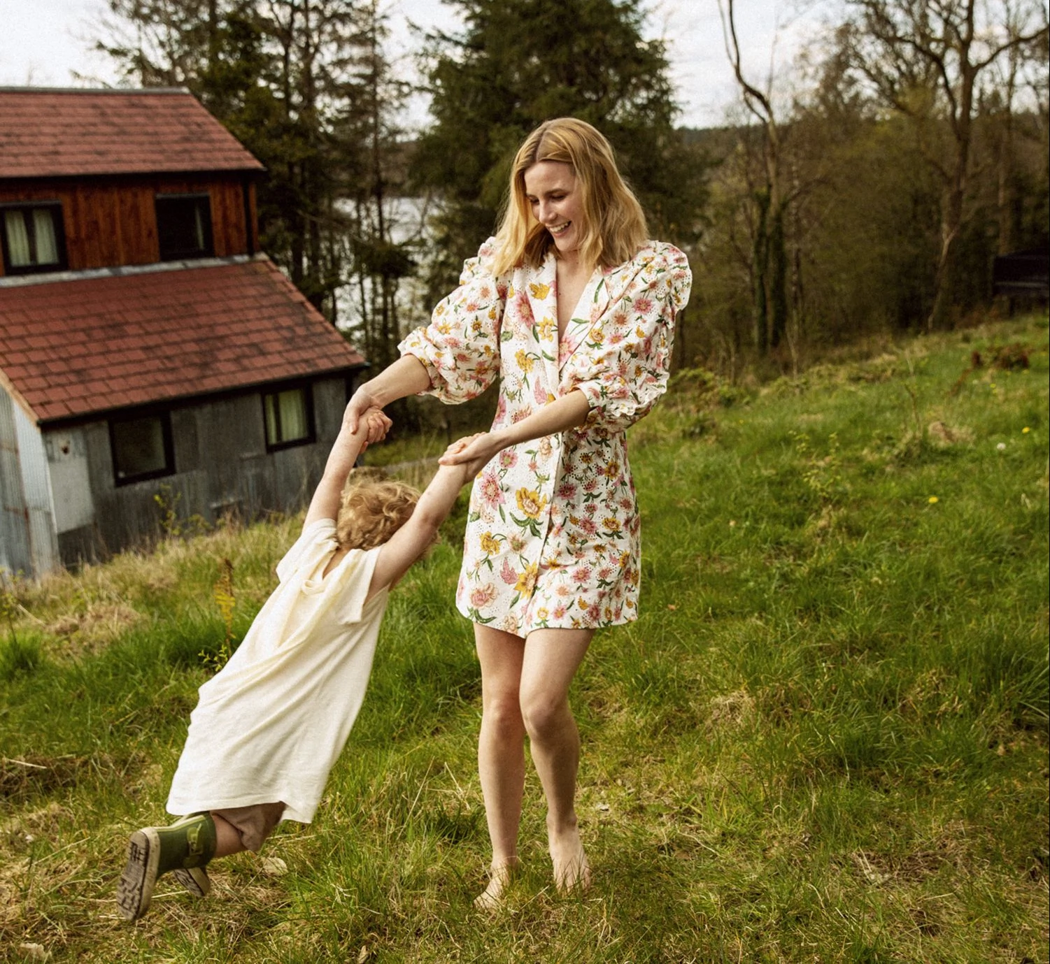 Meet the Irish sisters behind the interior selections at Cabü cabins in Cavan