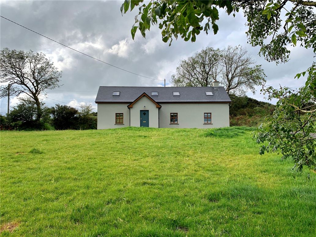 homes with cottage charm