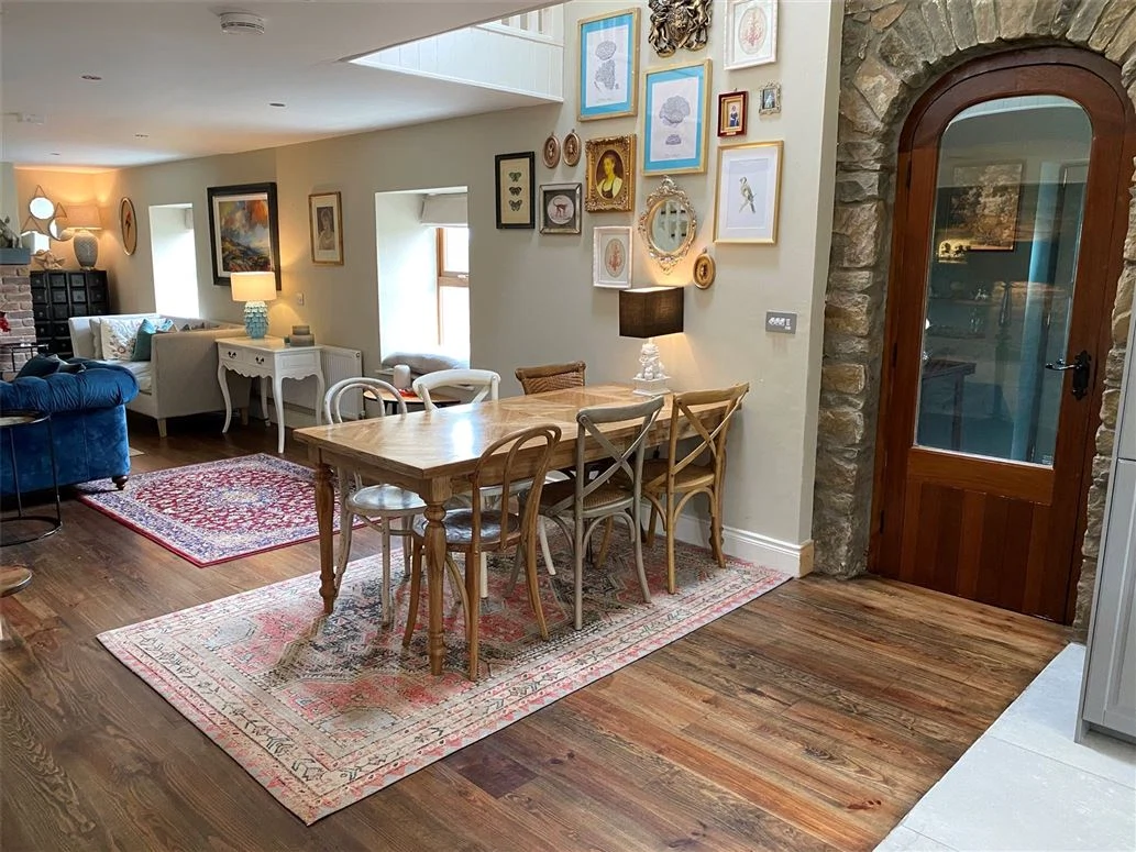 homes with cottage charm