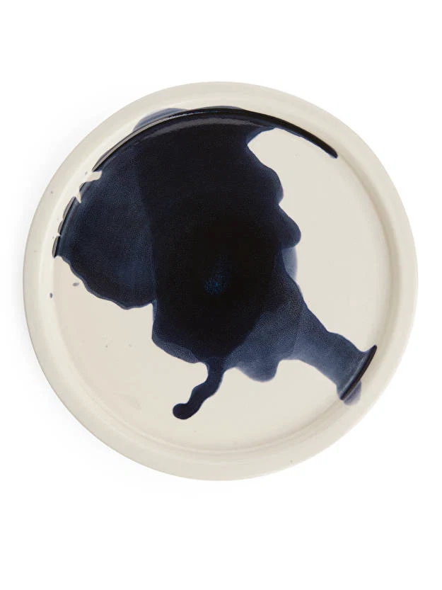 Bread and Butter plate set of 2, €22, Arket