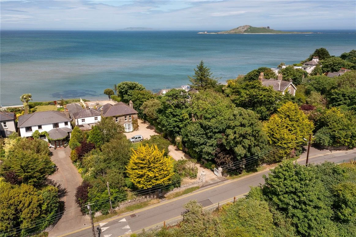 7 homes for sale in Ireland that are RIGHT on the water