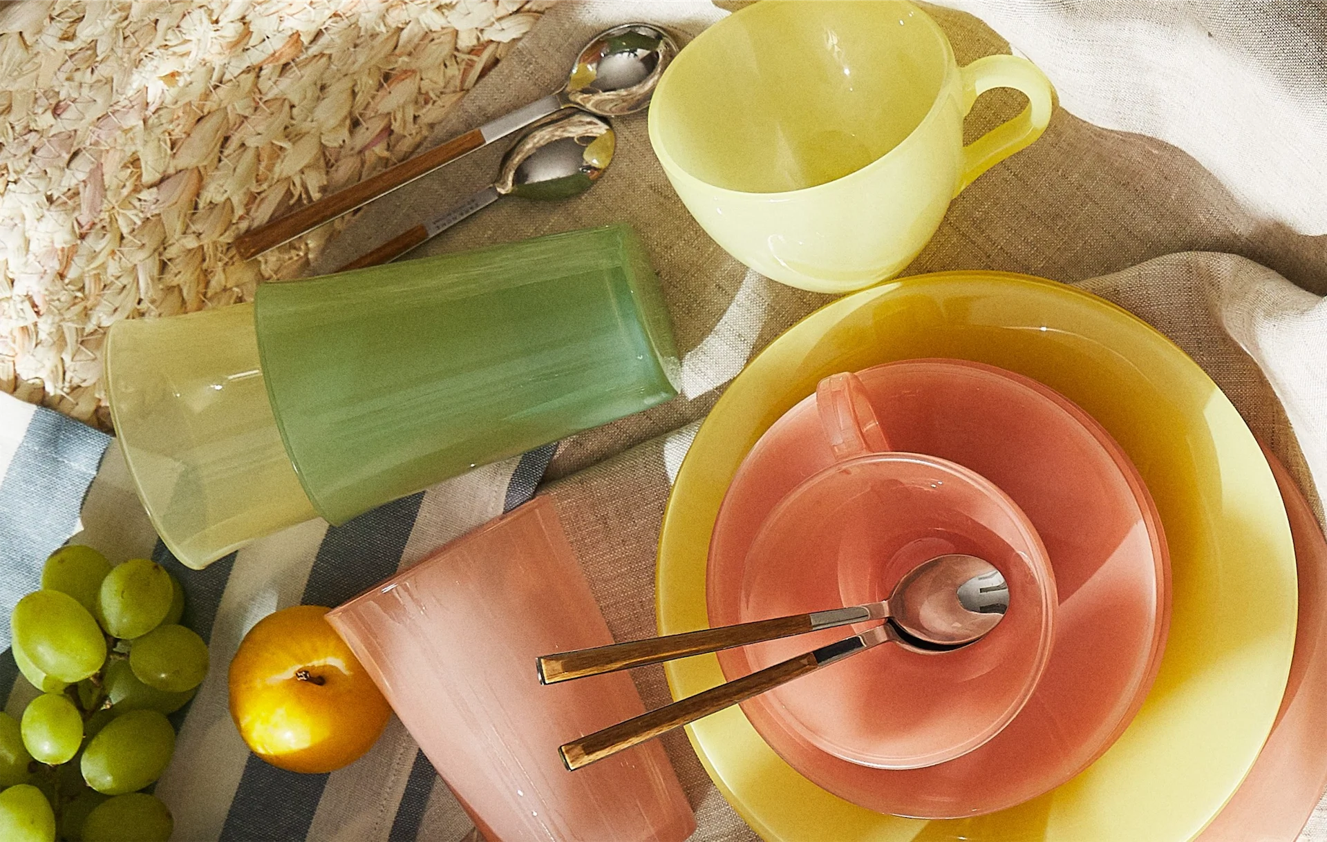 These 30 kitchen buys under €30 are the perfect way to brighten up your at-home dining