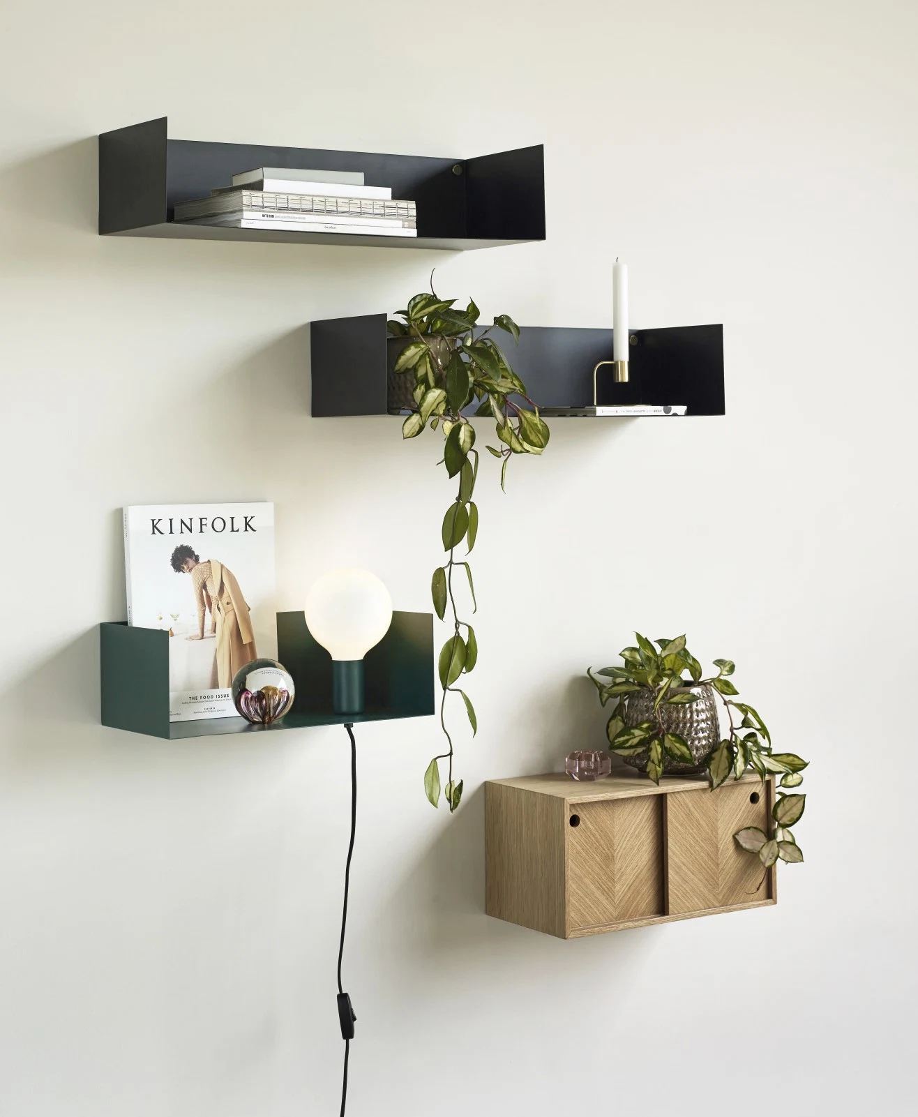 FSC Oak wall shelf, €153, Smallable