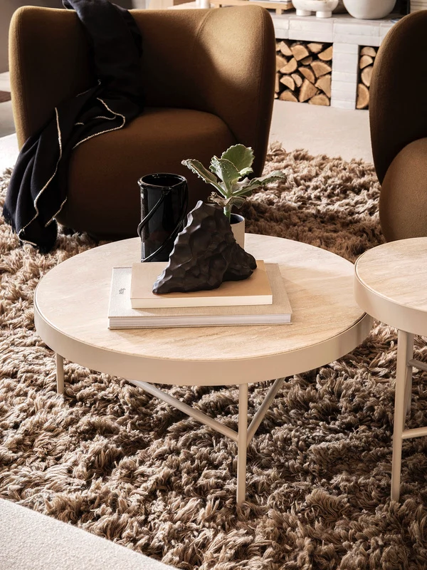 how to style a coffee table