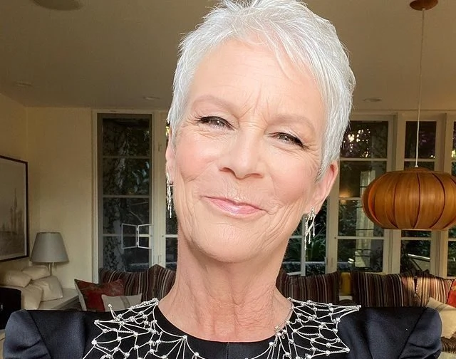 Jamie Lee Curtis shows every parent how to handle their child transitioning Jamie Lee Curtis shows every parent how to handle their child transitioning