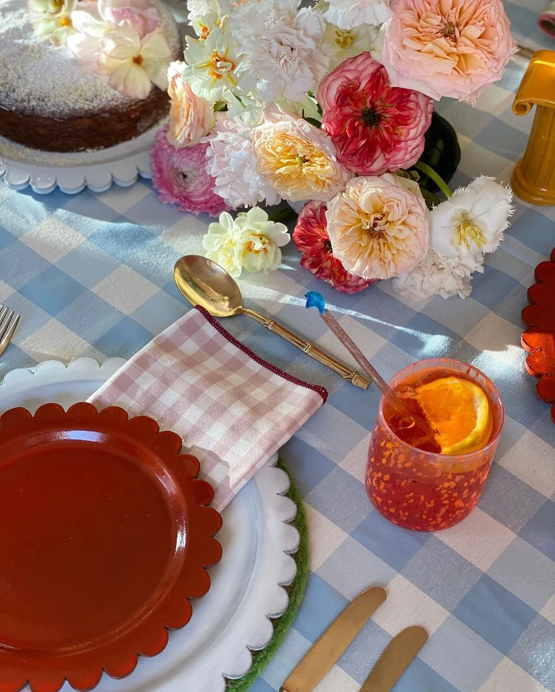 statement tableware