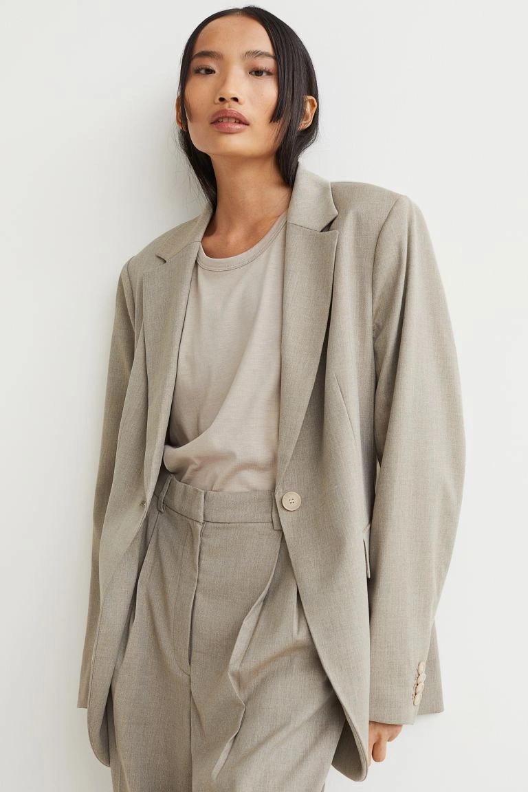 Fitted jacket greige, €39.99