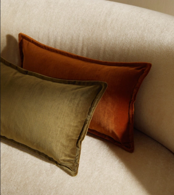 Velvet cushion cover 30x50cm, €15.99