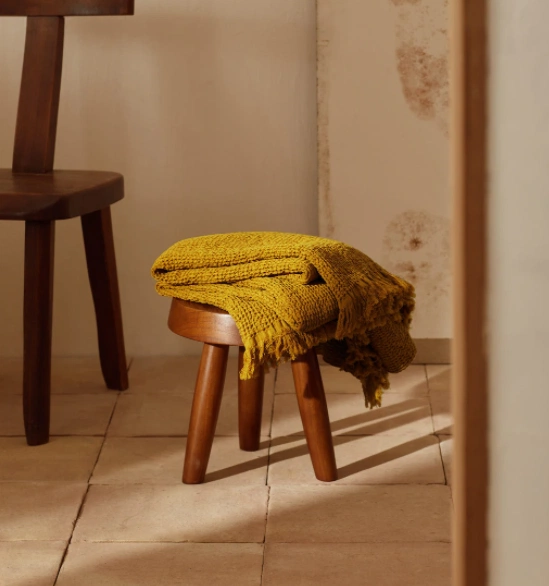 Textured 100% cotton blanket, €49.99