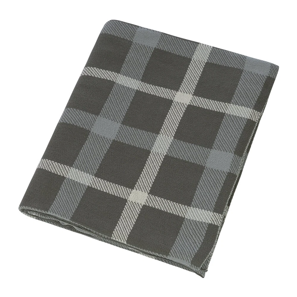 Check throw, €37, Amara