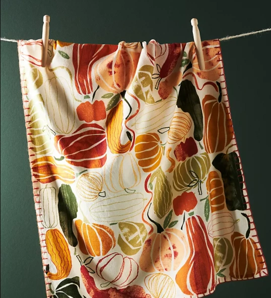 Pumpkin Harvest dish towel, €20, Anthropologie