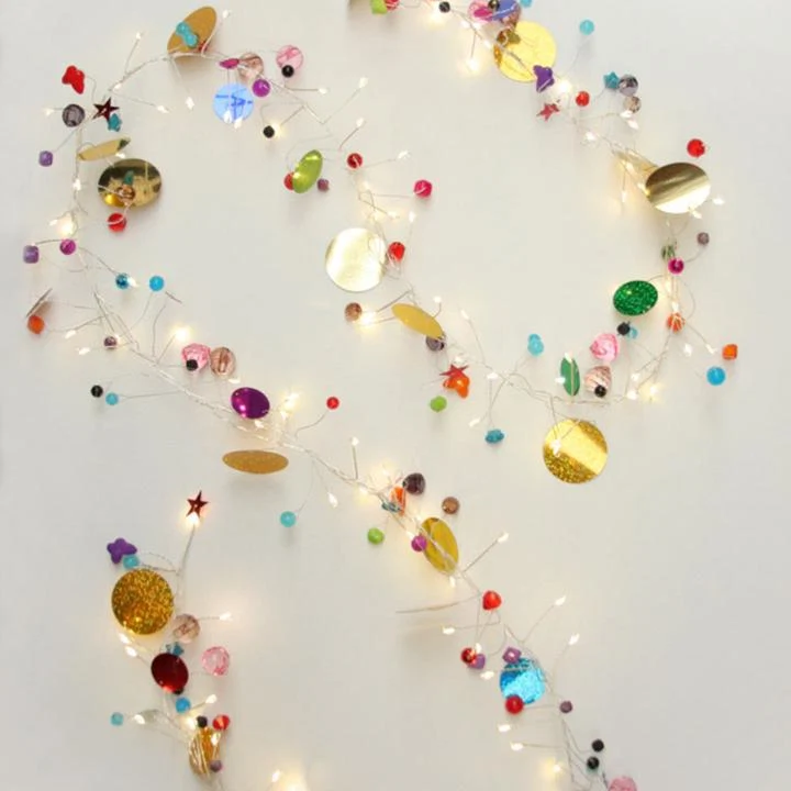 Folklore light chain, €28