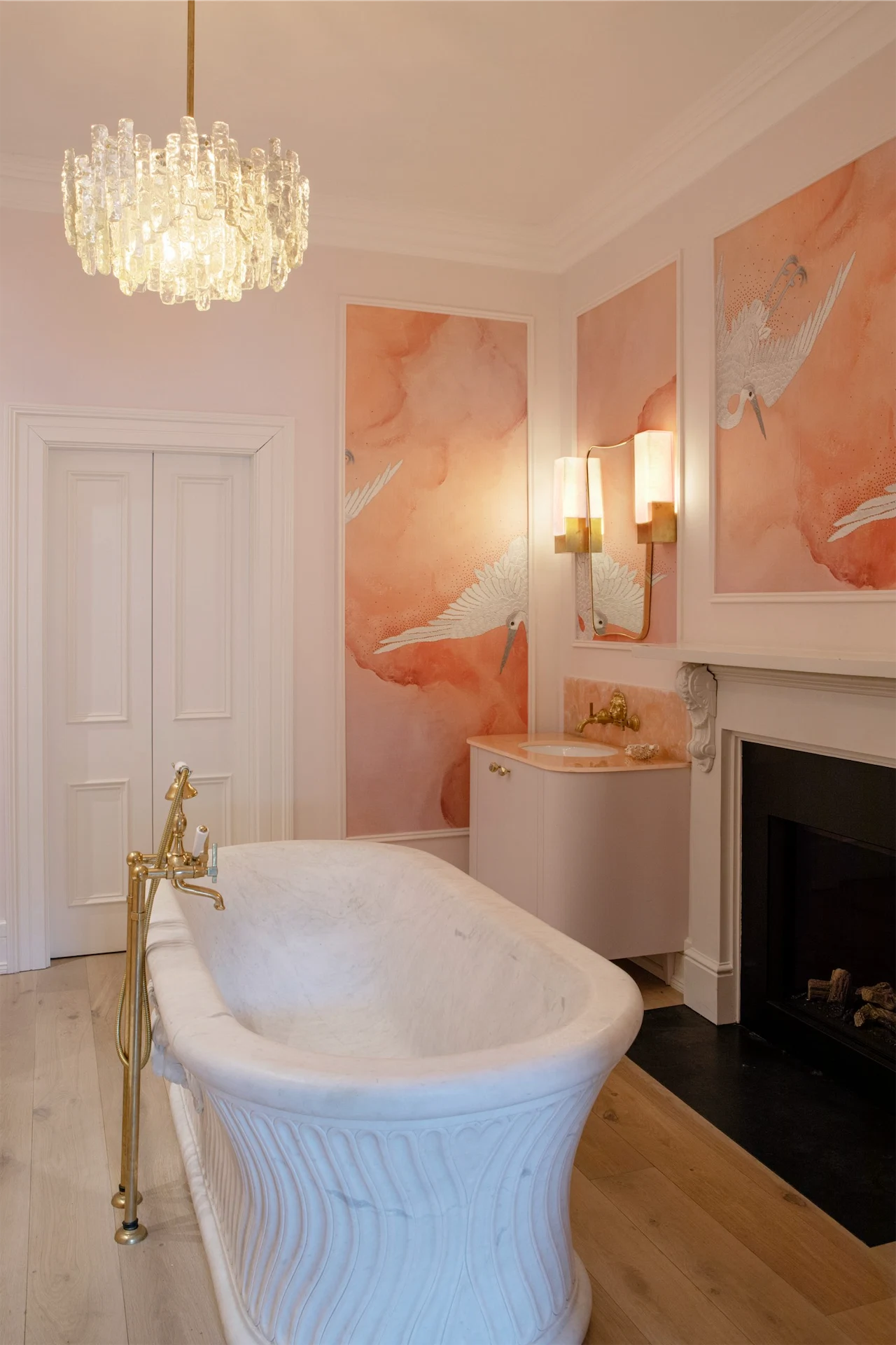 Suzie McAdam Home bathroom