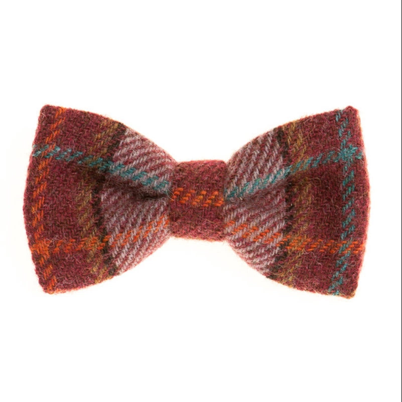 Donegal Tweed Sprign Foliage bowtie, €35