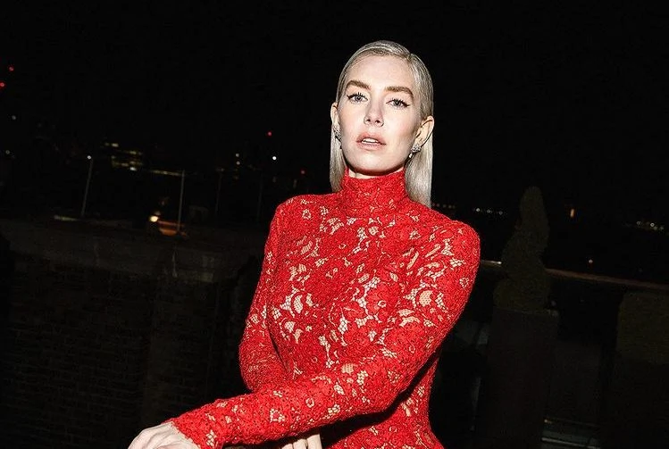 Vanessa Kirby to replace Jodie Comer in new Ridley Scott period drama Vanessa Kirby to replace Jodie Comer in new Ridley Scott period drama
