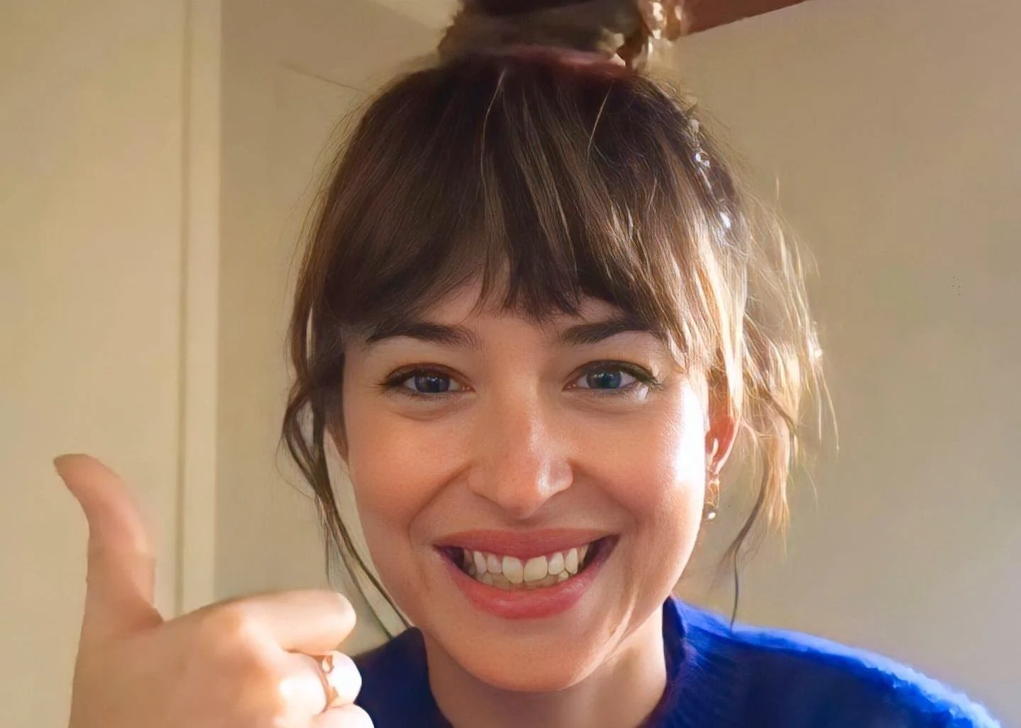 Chris Martin helping Dakota Johnson log onto Zoom might be the cutest thing you see this Monday morning Chris Martin helping Dakota Johnson log onto Zoom might be the cutest thing you see this Monday morning