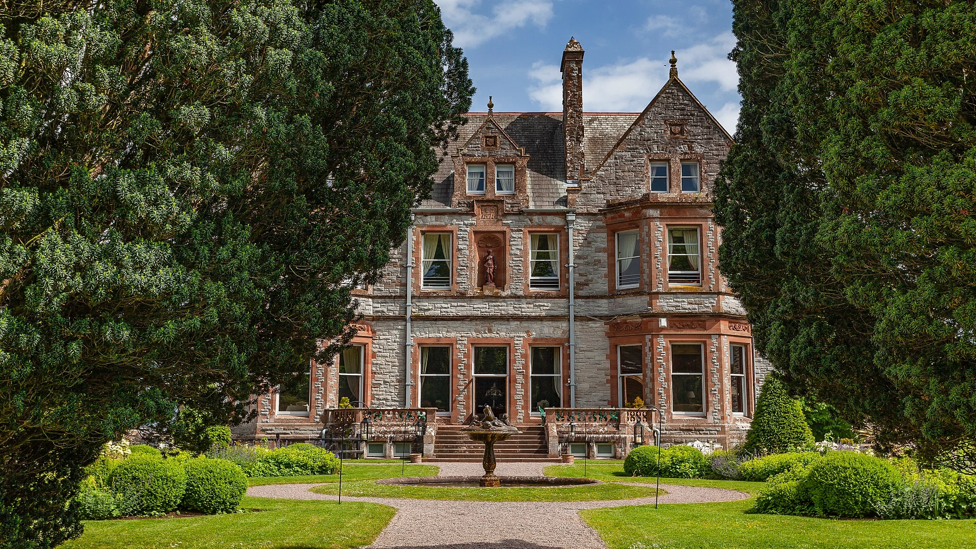 romantic getaway Castle Leslie