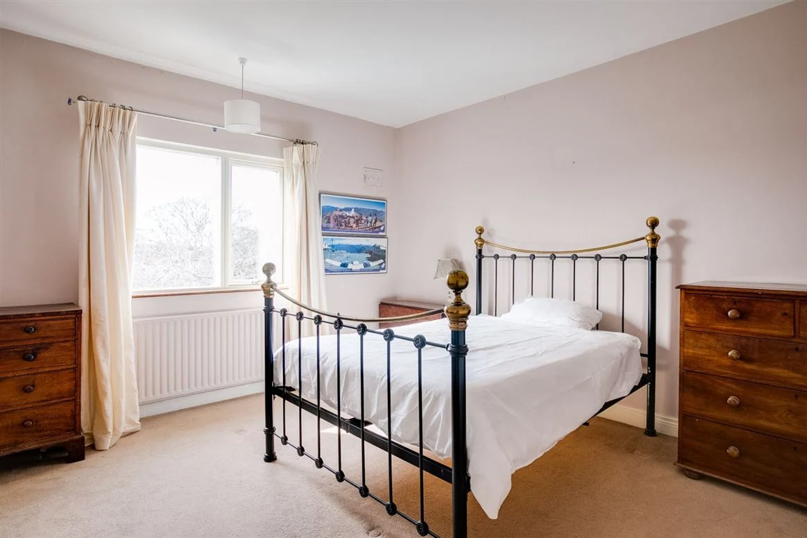 Marciano Smoking Pant White, €190, Guess