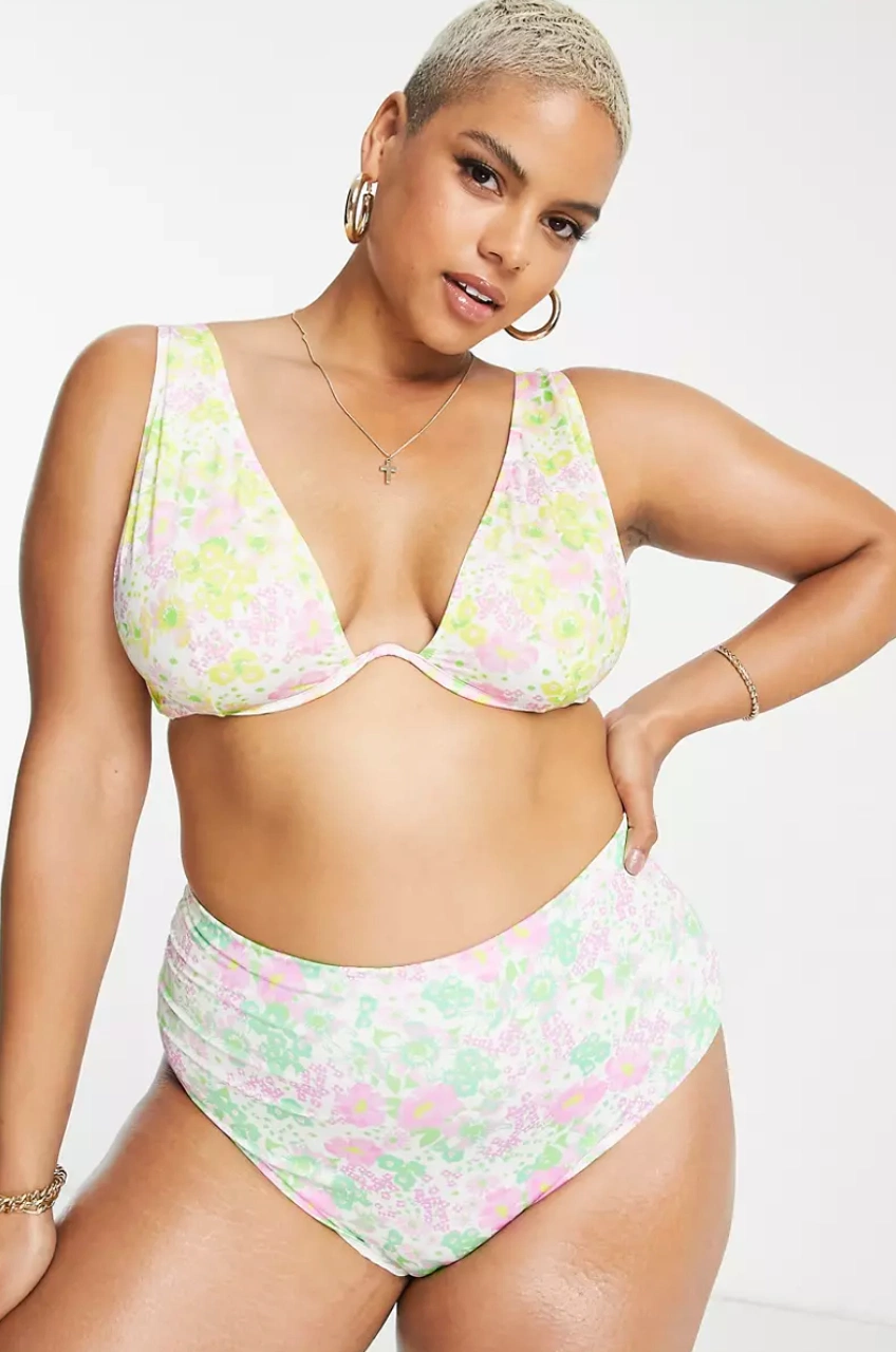 ASOS Design Curve V Underwired Bikini Top, €22.99, ASOS