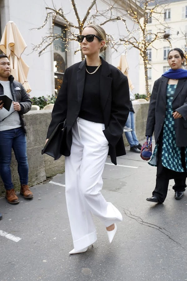 How to dress for work when it's hot