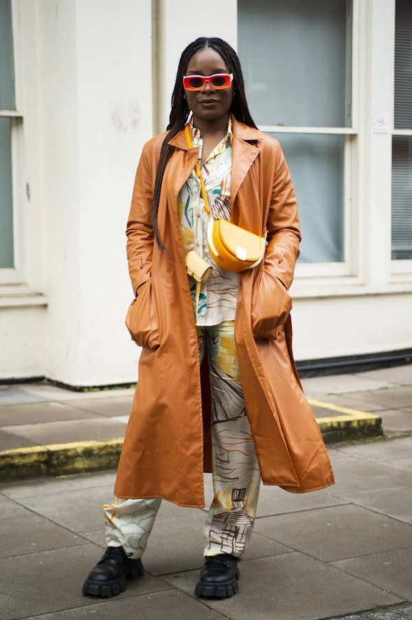 How to dress for work when it's hot