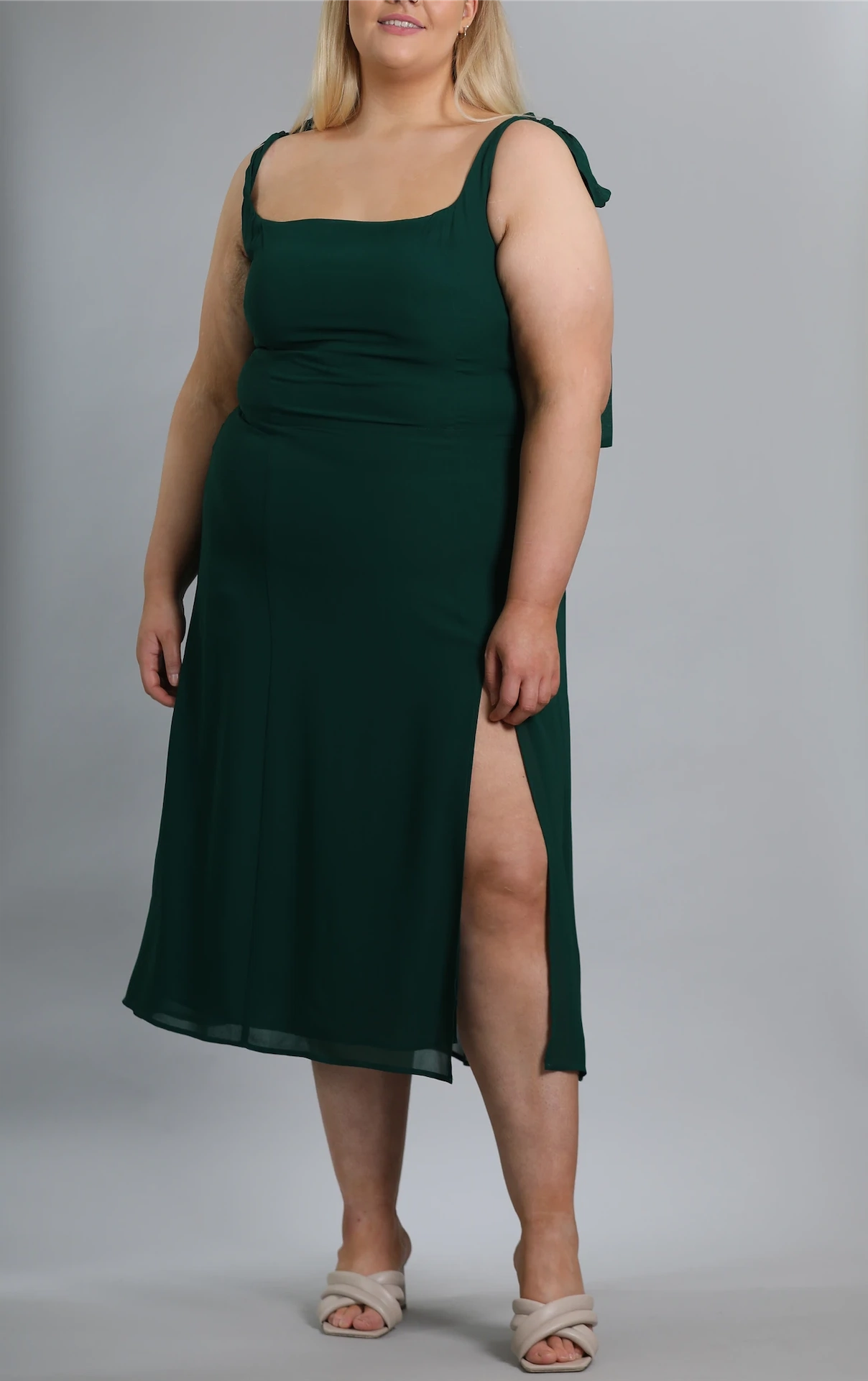 Reformation Twilight Green Dress, rent from €70, Happy Days